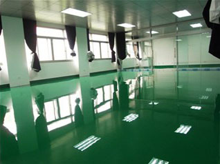 如何避免環氧地坪漆施工后出現色差？
